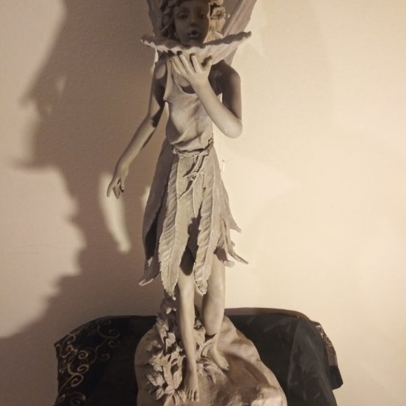 statue - Picture 2 of 5